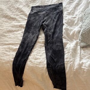 Lululemon size 6 tyedye Black High-Waist Leggings